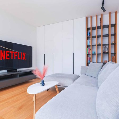 Apartament Downtown Luxe Retreat- Konventna Bratysława Zewnętrze zdjęcie