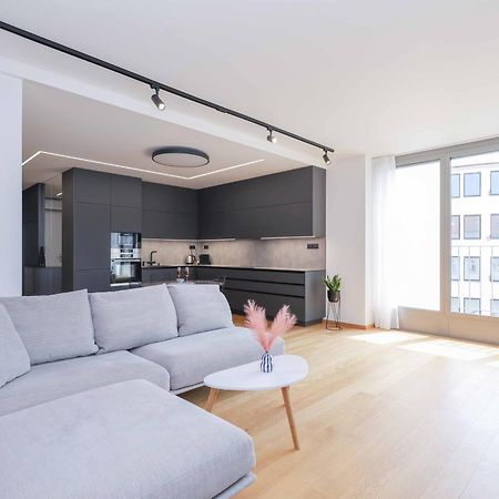 Apartament Downtown Luxe Retreat- Konventna Bratysława Zewnętrze zdjęcie