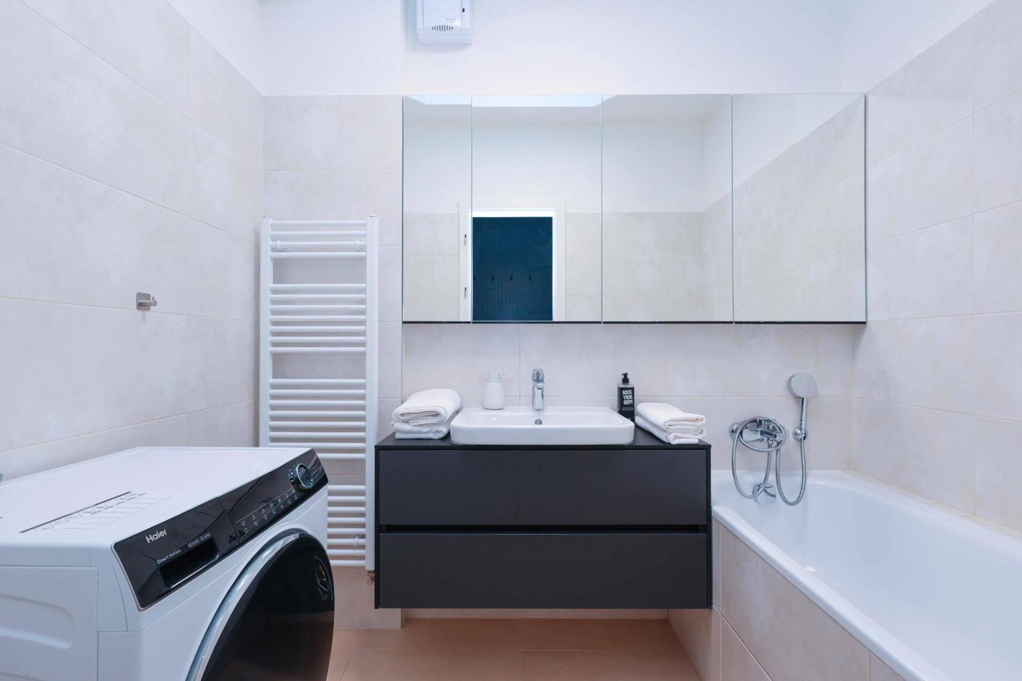 Apartament Downtown Luxe Retreat- Konventna Bratysława Zewnętrze zdjęcie
